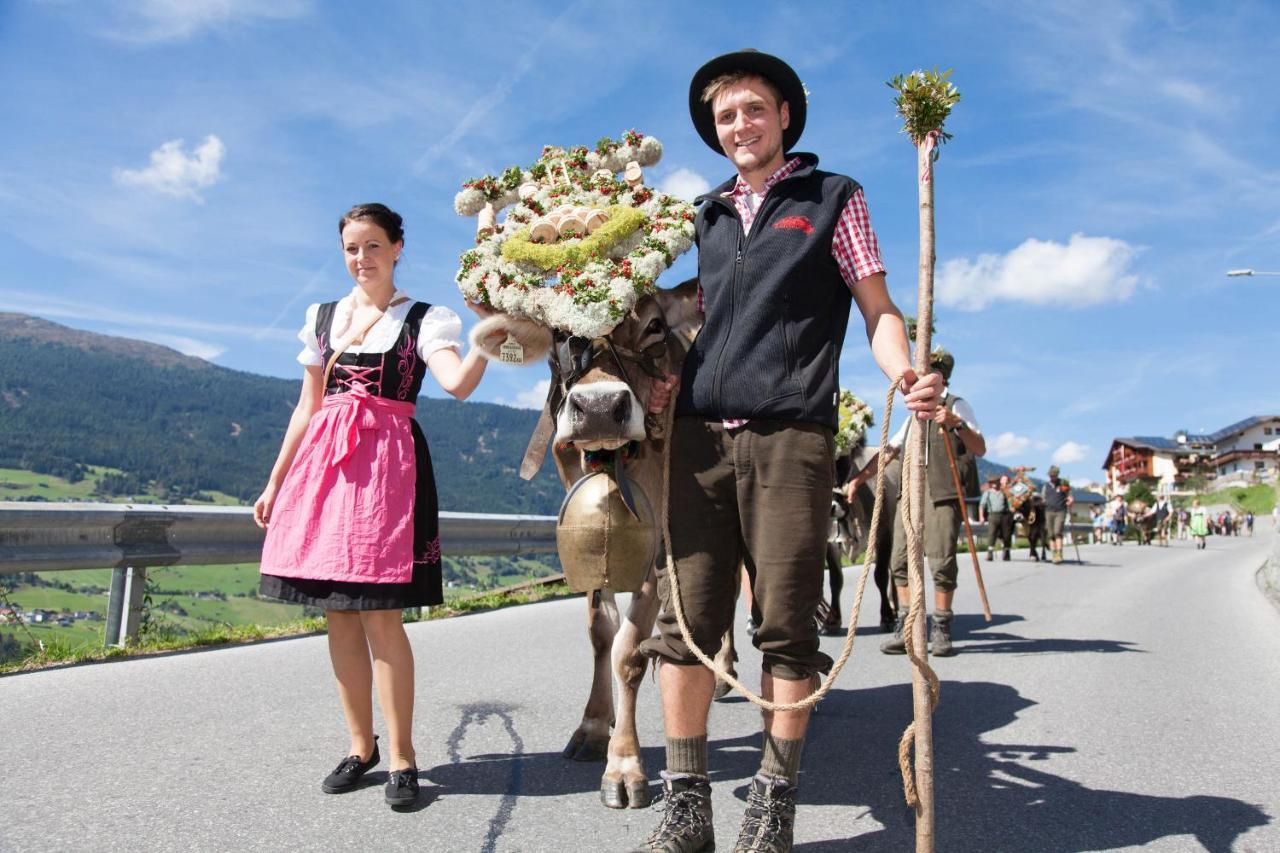 Pension Dorfplatzl Sankt Leonhard im Pitztal Exterior photo